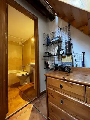 Un baño de Latina