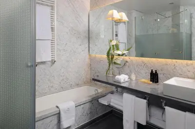 Un baño de URSO Hotel & Spa, a Small Luxury Hotel of the World