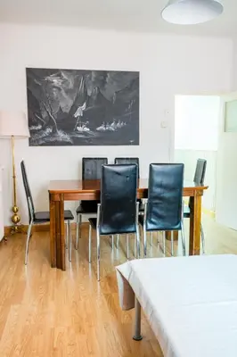 Zona de estar de Amplio apartamento en Chamberí by beBalmy