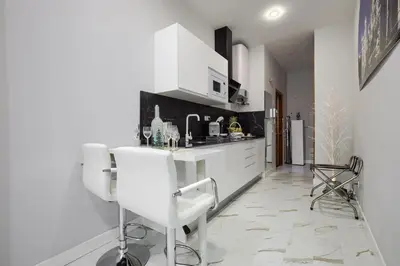 Una cocina o zona de cocina en Lovely Apartment in Gran Via Madrid