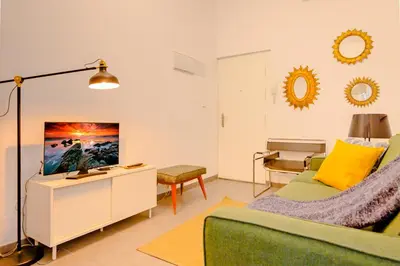 Zona de estar de For You Rentals Encantadora vivienda de dos dormitorios en el Centro de Madrid Temporal REL100