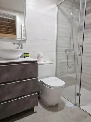 Un baño de Seco calle, precisos Loft super equipado cerca de metro Pacífico