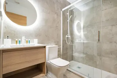 Un baño de Nice flat in Lavapiés at street level S23B