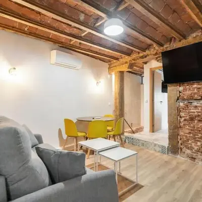 Nice flat in Lavapiés at street level S23B
