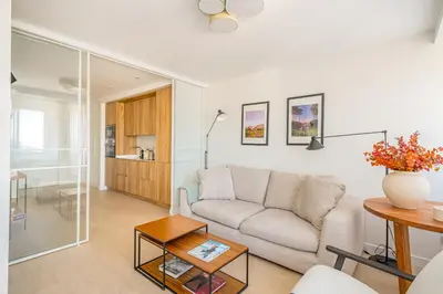 Una cocina o zona de cocina en Plaza España Luxury Apt