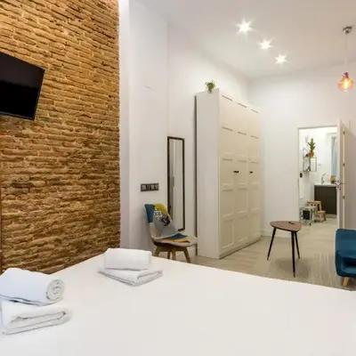 2 Bedrooms 2 Bathrooms - Modern and Cozy- Imperial