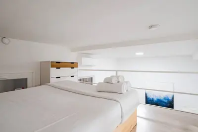Cama o camas de una habitación en Nice apartment in Chamberí PON23