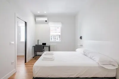 Cama o camas de una habitación en Bright Refurbished -1Bedroom 1Bathroom-Salamanca