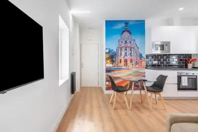 Una cocina o zona de cocina en Bright Refurbished -1Bedroom 1Bathroom-Salamanca