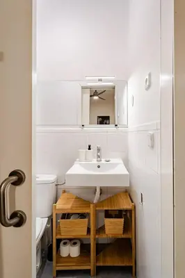 Un baño de Apartamento con encanto en Malasaña
