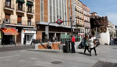 Clientes alojados en Charming Anton Martin Market