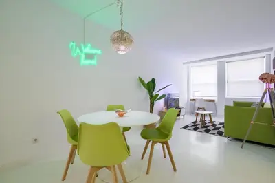 Zona de estar de Plaza España Princesa - Apartamento de 1 dormitorio