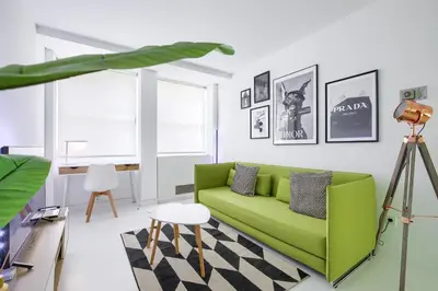 Zona de estar de Plaza España Princesa - Apartamento de 1 dormitorio