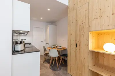 Una cocina o zona de cocina en Waou Modern Loft III Centre