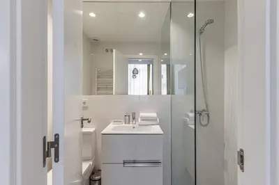 Un baño de Waou Modern Loft III Centre
