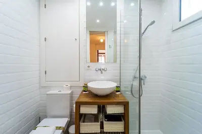 Un baño de GuestReady - Barrio de las Letras Nest