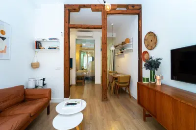 Una televisión o centro de entretenimiento en GuestReady - Barrio de las Letras Nest