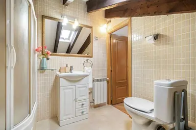 Un baño de Victor Apartments Plaza España