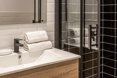 Un baño de Waou Best III Madrid Rio
