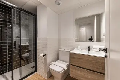 Un baño de Waou Best IV Madrid Rio