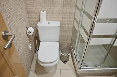 Un baño de For You Rentals Céntrico apartamento TEMPORAL en la Calle Infanta DIN131A