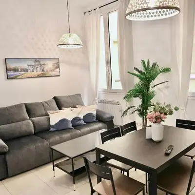 For You Rentals Céntrico apartamento TEMPORAL en la Calle Infanta DIN131A
