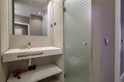 Un baño de Madrid Catedral - 1 dormitorio en el Centro