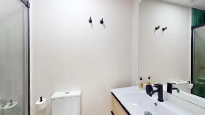 Un baño de Santa Cruz