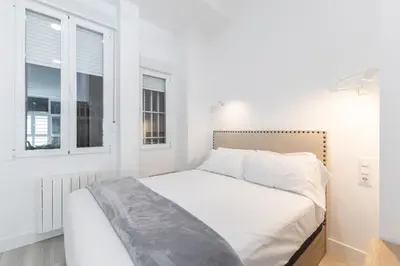 Cama o camas de una habitación en Moncloa apartment, con parking opcional