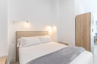 Cama o camas de una habitación en Moncloa apartment, con parking opcional