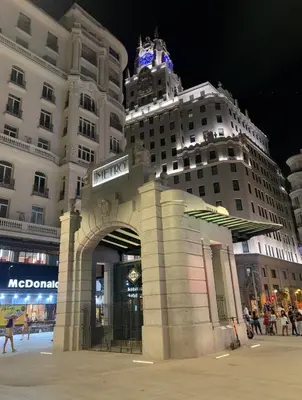Edificio en el que se encuentra el apartamento