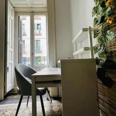 Lovely big House in Gran via - Friends & Families