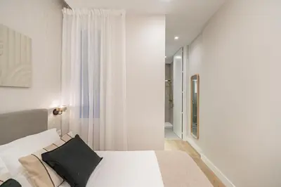 Cama o camas de una habitación en LaLatina IV calle Conde de Romanones 4BR 4BH