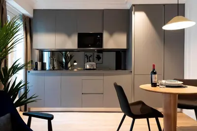 Una cocina o zona de cocina en Edmond Vibes Puerta del Sol Suites