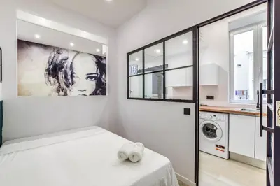 Cama o camas de una habitación en pequeño apartamento reformado en el centro ALQUILER TEMPORAL