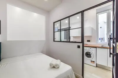Cama o camas de una habitación en pequeño apartamento reformado en el centro ALQUILER TEMPORAL