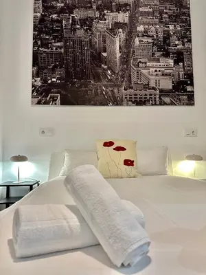 Cama o camas de una habitación en WAKAFLATS 1, Centro Madrid, Chueca, SB
