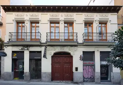 Edificio en el que se encuentra el apartahotel