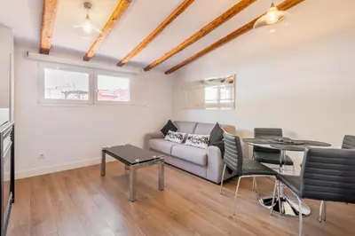 Zona de estar de Modern Duplex - 1 Bedroom 1.5 Bathrooms - Sol