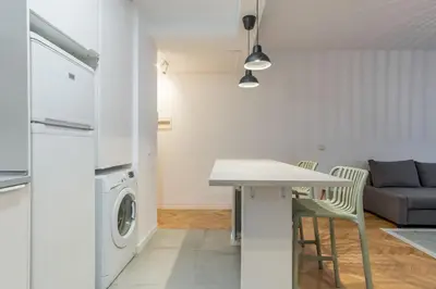 Una cocina o zona de cocina en Cozy and central- 1 bedroom 1 bathroom - Chueca