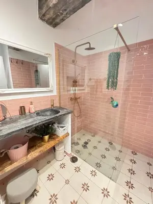 Un baño de Madrid BeautyFlat for Six