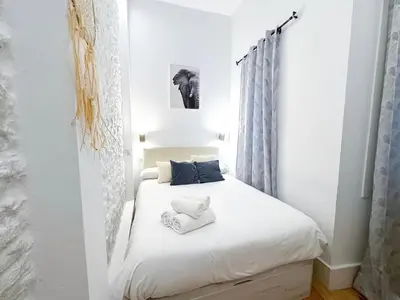 Cama o camas de una habitación en Madrid Embajadores - Renovado en septiembre de 2025