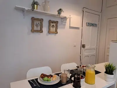 Comida en o cerca de este apartamento
