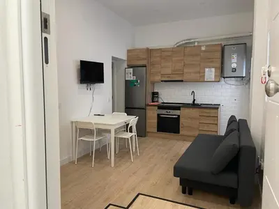 Una cocina o zona de cocina en U1 Apartamento bien comunicado Madrid centro