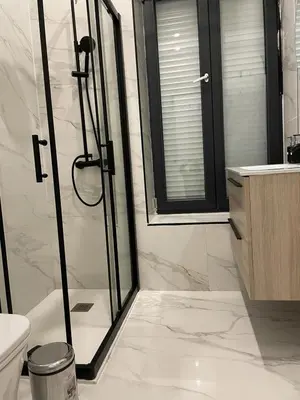 Un baño de U1 Apartamento bien comunicado Madrid centro