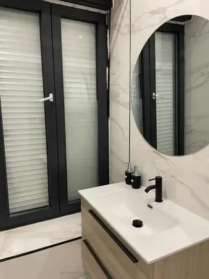 Un baño de U1 Apartamento bien comunicado Madrid centro