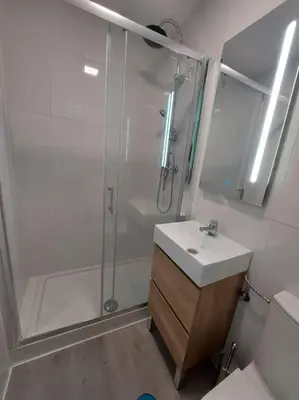 Un baño de Cozy studio for 2 people in Gran Via.SI2A2