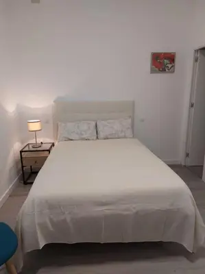 Cama o camas de una habitación en Cozy studio for 2 people in Gran Via.SI2A2