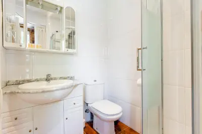 Un baño de BookinMadrid - Puerta del Sol