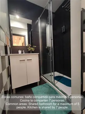 Un baño de Chueca Rooms Madrid